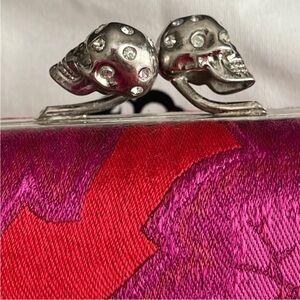 ALEXANDER MCQUEEN Double Skull Clutch